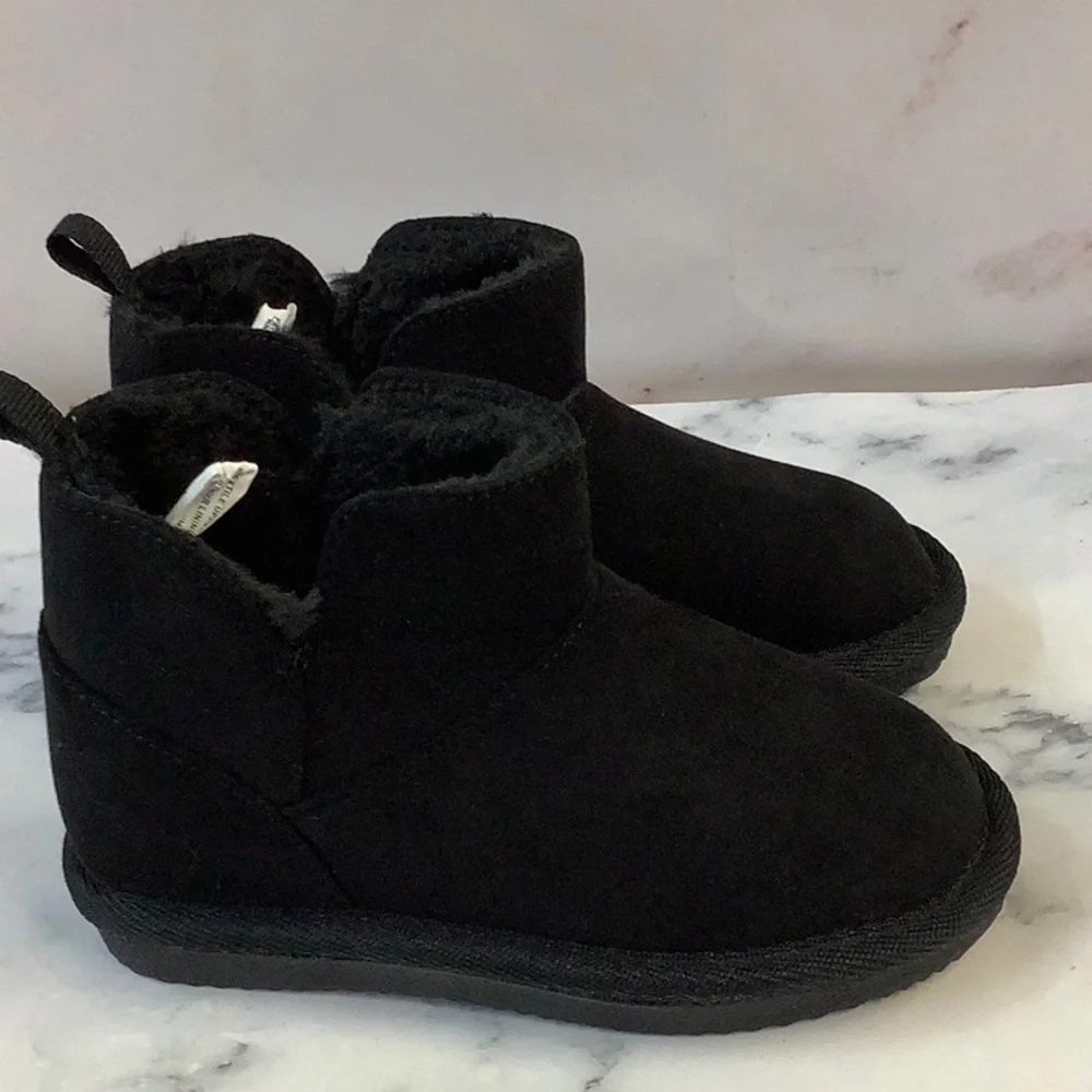 Harper Canyon black suede